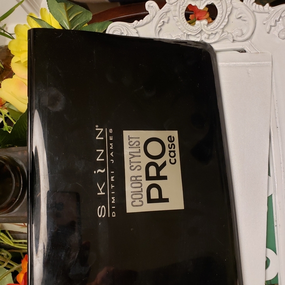 🛍 3/28 Skinn by Dimitri James  Color Stylish Case - Picture 2 of 6